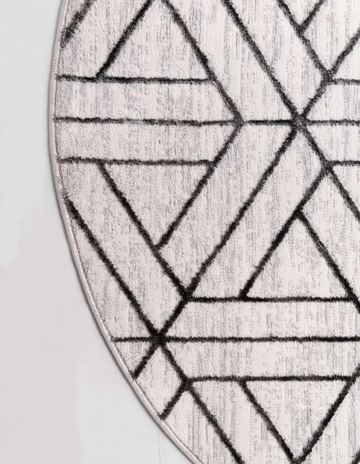 Rund Teppich Lattice Trellis in Weiss von Hadorn™ - Lifestyle Image