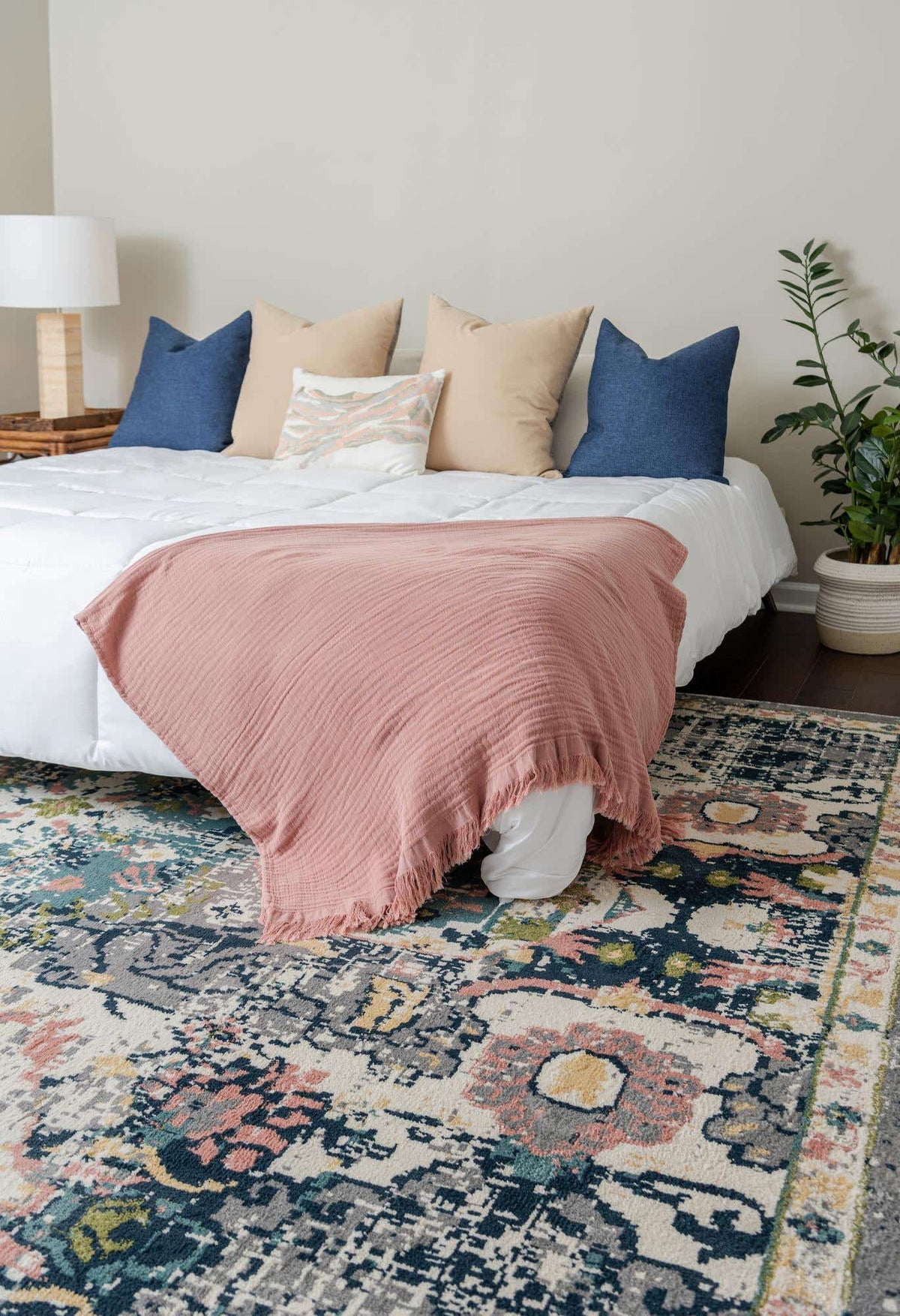 Rechteck Teppich Charleston in Beige von Hadorn™ - Lifestyle Image