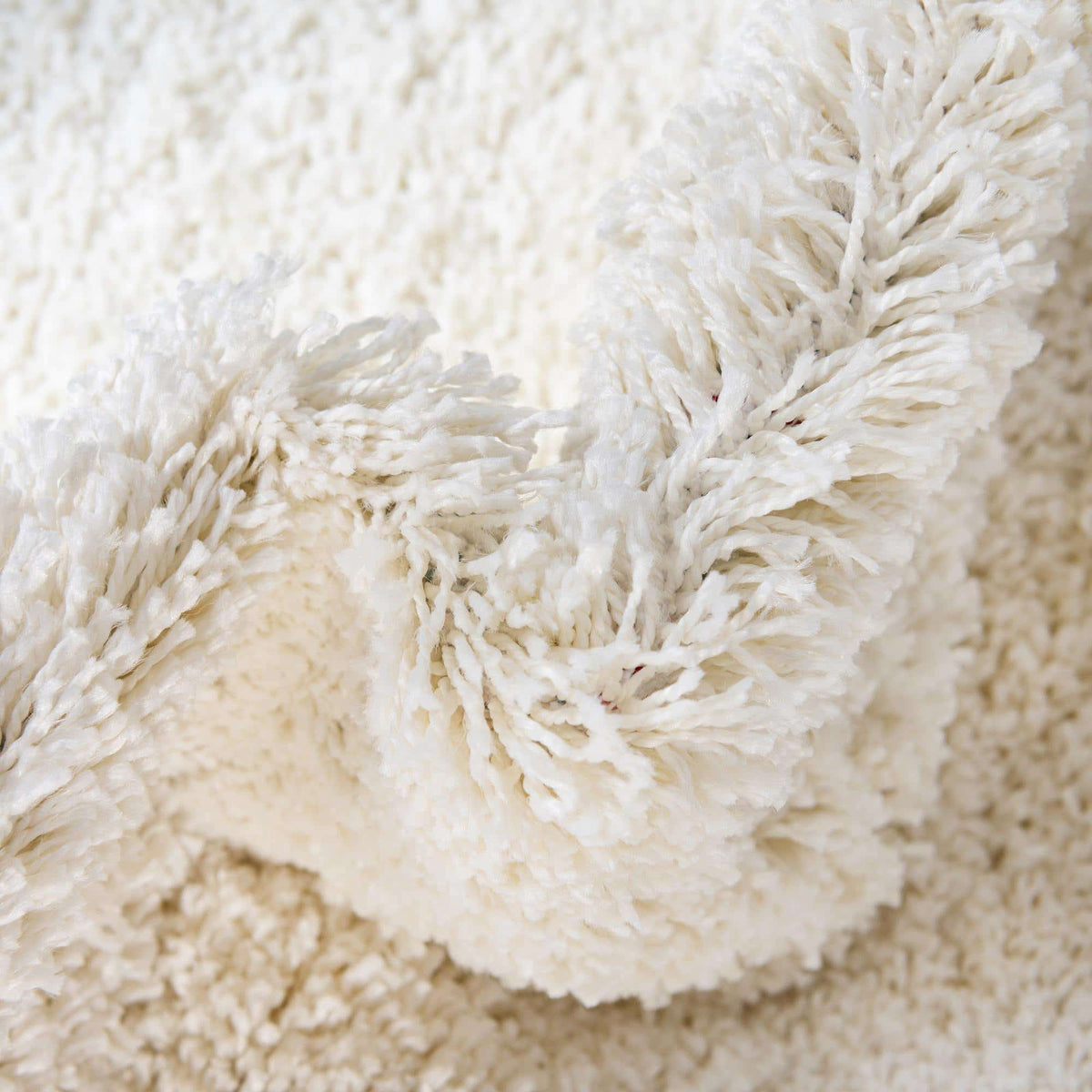 Rund Hochflorteppich Soft Solid Shag in Weiss von Hadorn™ - Lifestyle Image