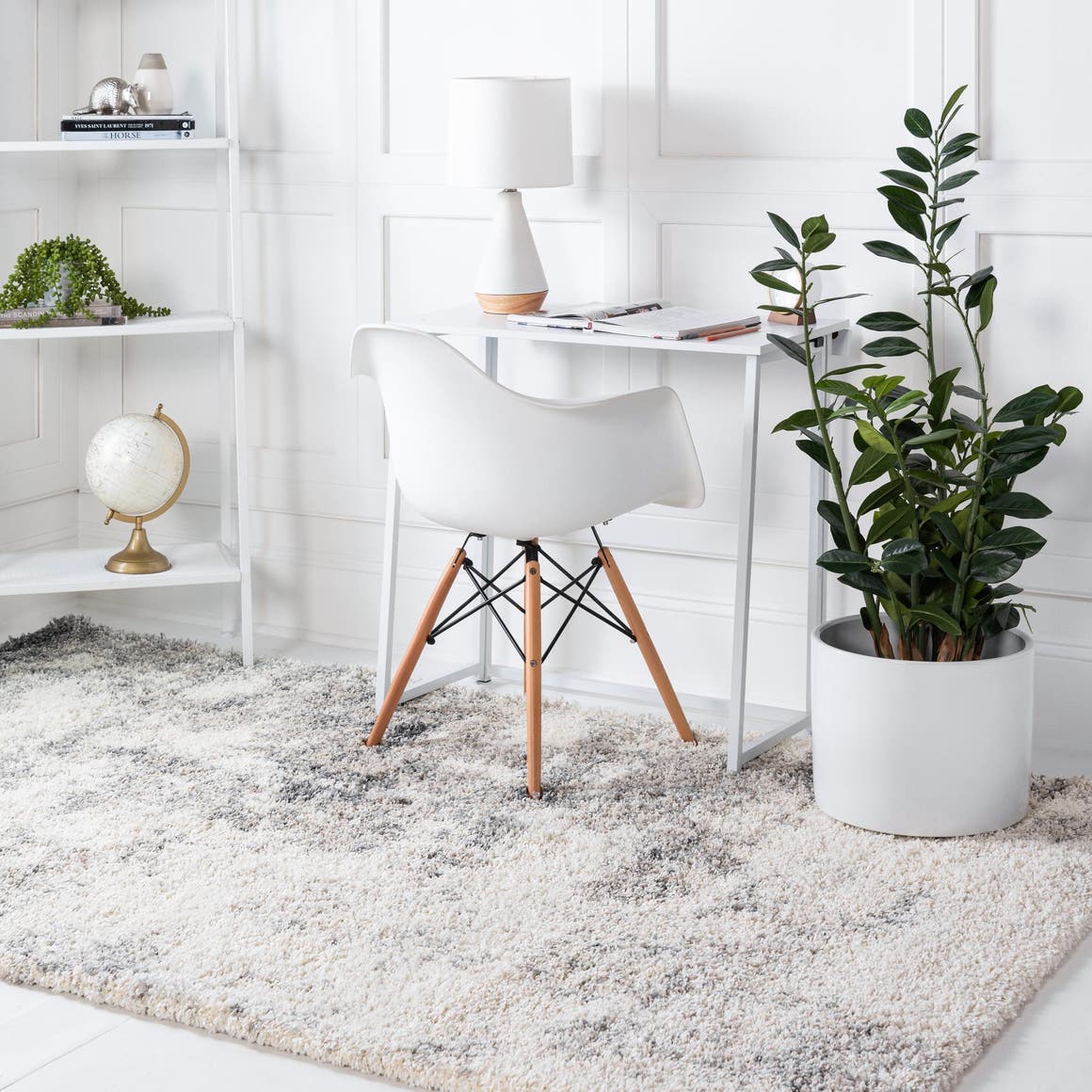 Rechteck Hochflorteppich Soft Touch Shag in Grau von Hadorn™ - Lifestyle Image