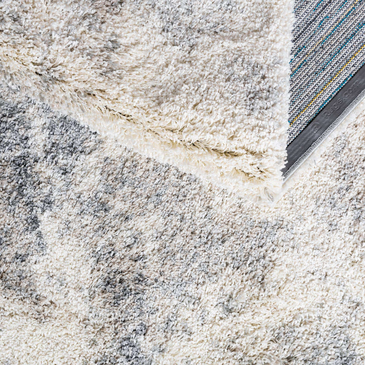 Rechteck Hochflorteppich Soft Touch Shag in Grau von Hadorn™ - Lifestyle Image