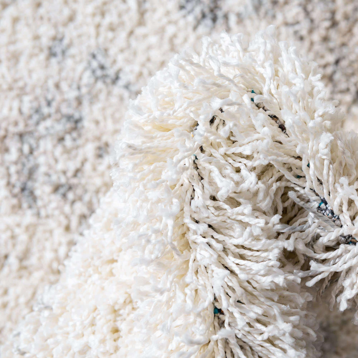 Rechteck Hochflorteppich Soft Touch Shag in Grau von Hadorn™ - Lifestyle Image