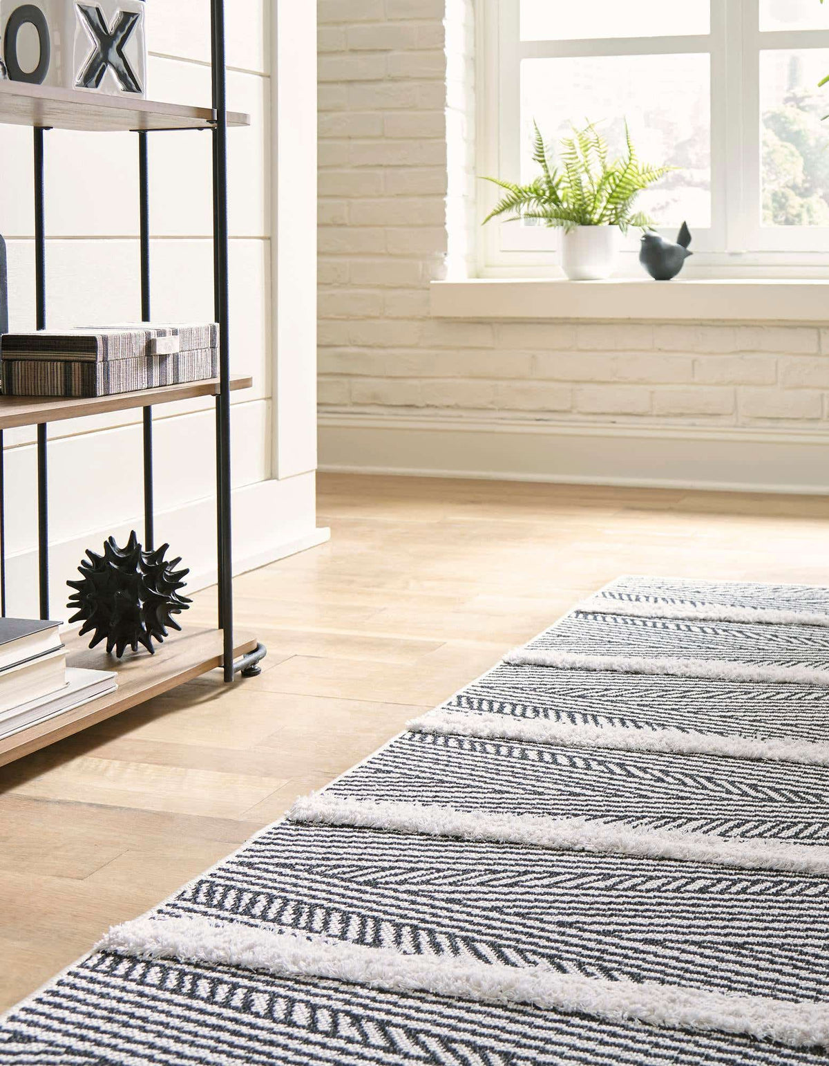 Läufer Teppich Sabrina Soto Casa in Schwarz von Hadorn™ - Lifestyle Image