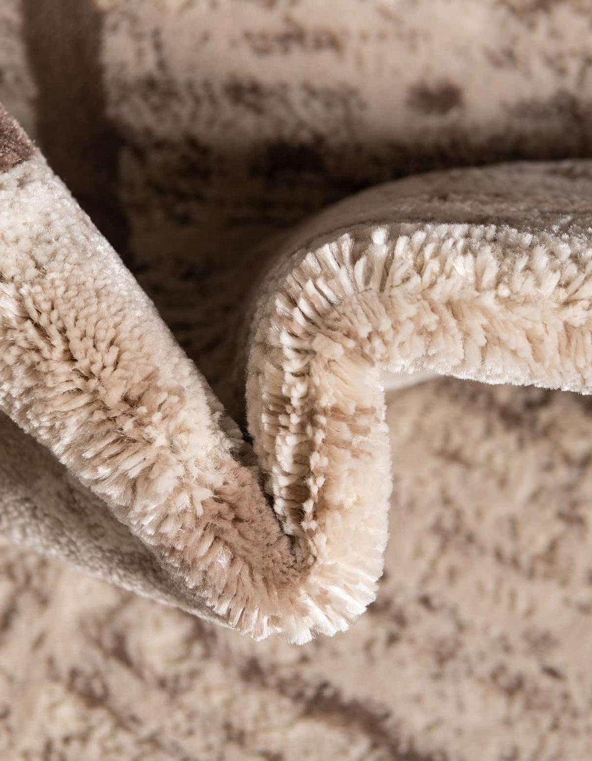 Rund Teppich Oasis in Braun von Hadorn™ - Lifestyle Image
