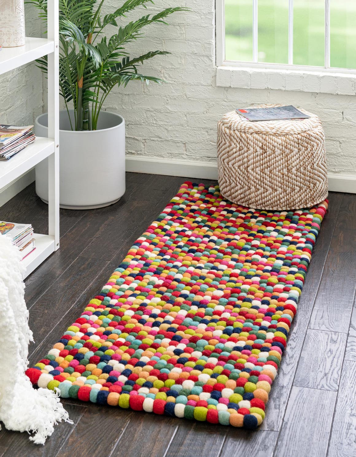 Wolle Teppich Felt Ball in Mehrfarbig von Hadorn™ - Lifestyle Image