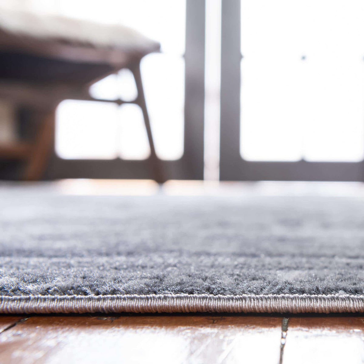Oval Teppich Metropolis in Hellgrau von Hadorn™ - Lifestyle Image