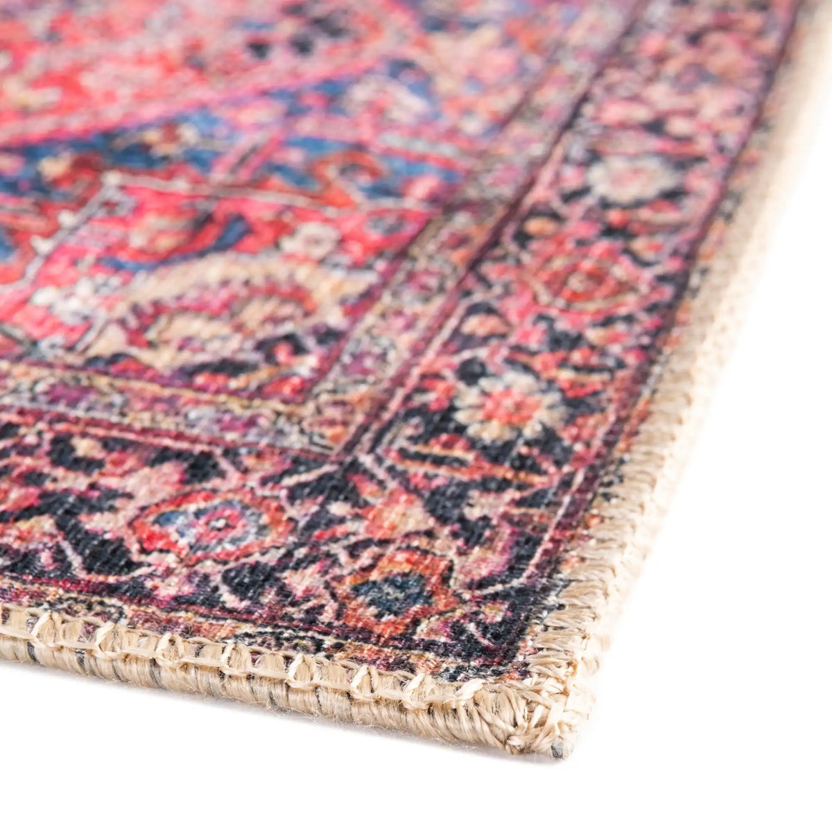 Quadratisch Teppich Timeless in Rot von Hadorn™ - Lifestyle Image