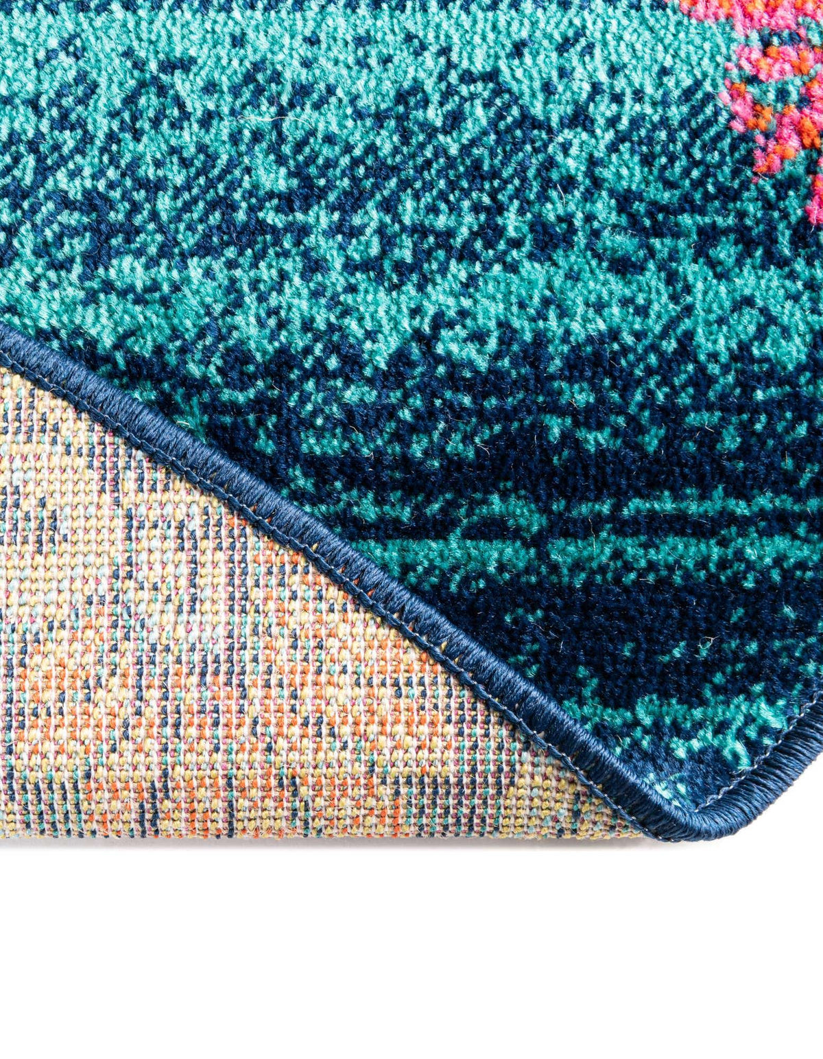 Oval Teppich Azalea in Marineblau von Hadorn™ - Lifestyle Image