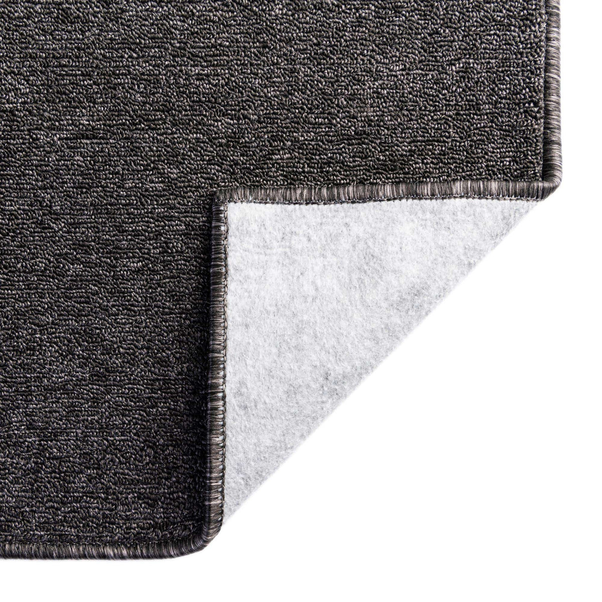 Quadratisch Teppich Everyday Solid in Holzkohle von Hadorn™ - Lifestyle Image