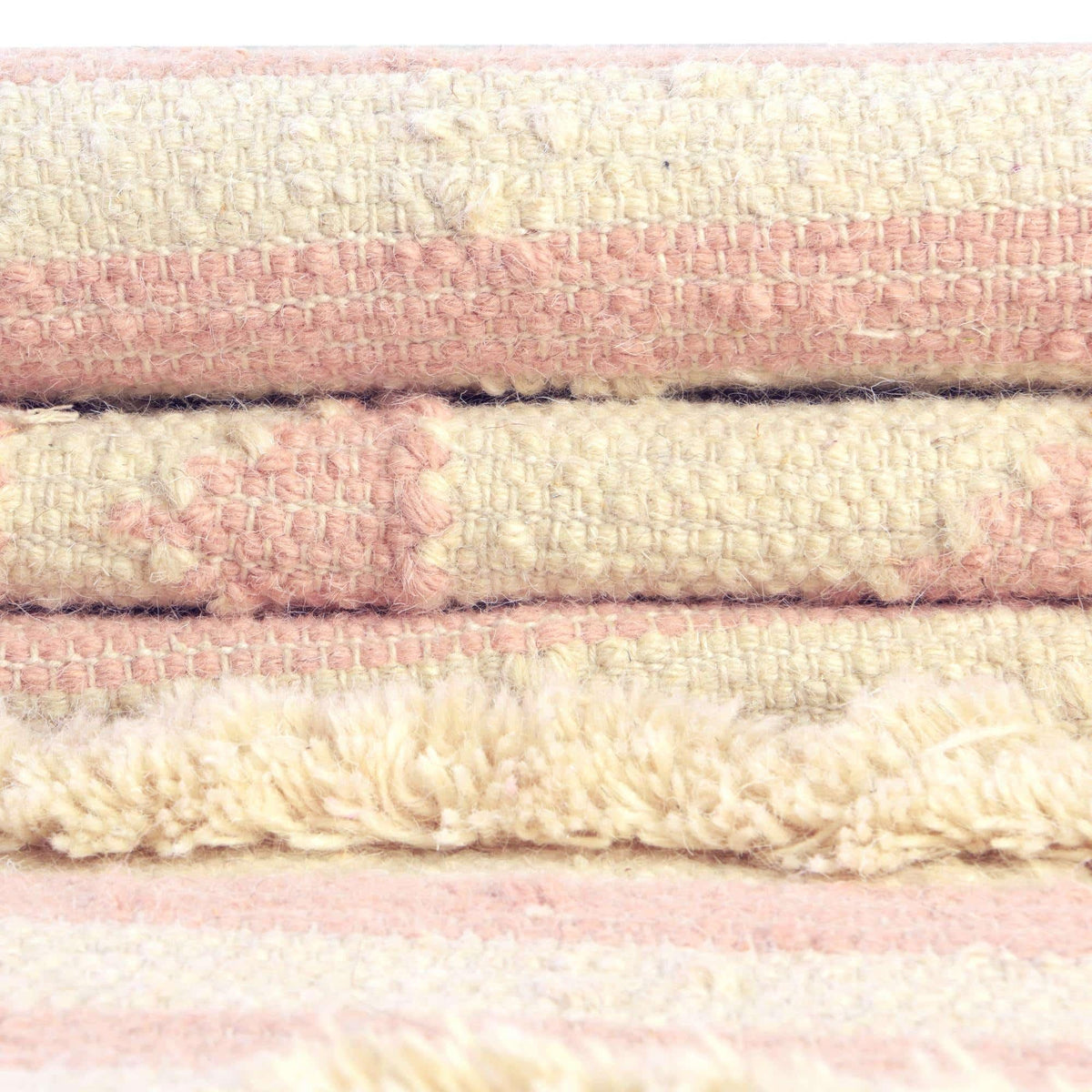 Rechteck Handgeflochten Teppich Arizona in Babyrosa von Hadorn™ - Lifestyle Image