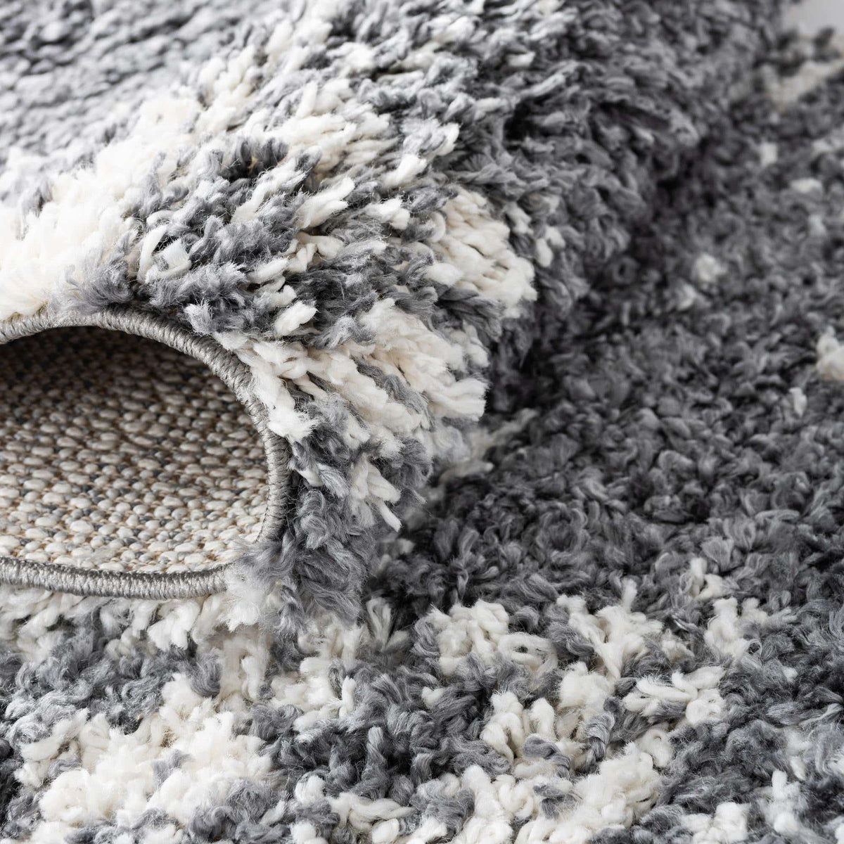 Läufer Hochflorteppich Serenity Shag in Grau von Hadorn™ - Lifestyle Image