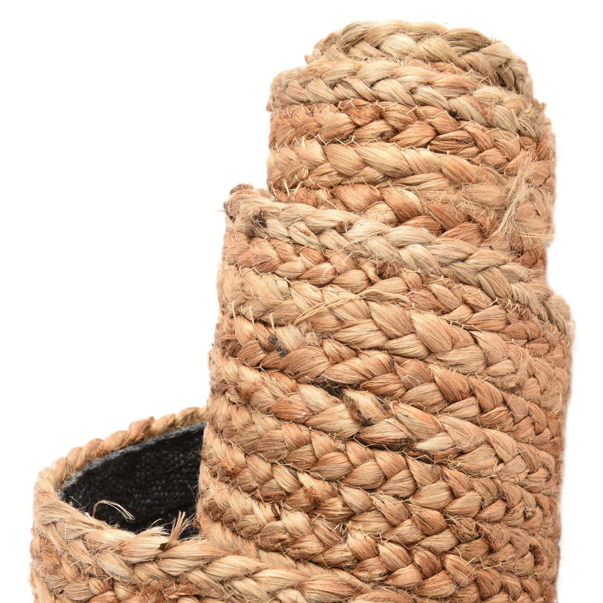 Rund Teppich Braided Jute Luxe in Natürlich von Hadorn™ - Lifestyle Image
