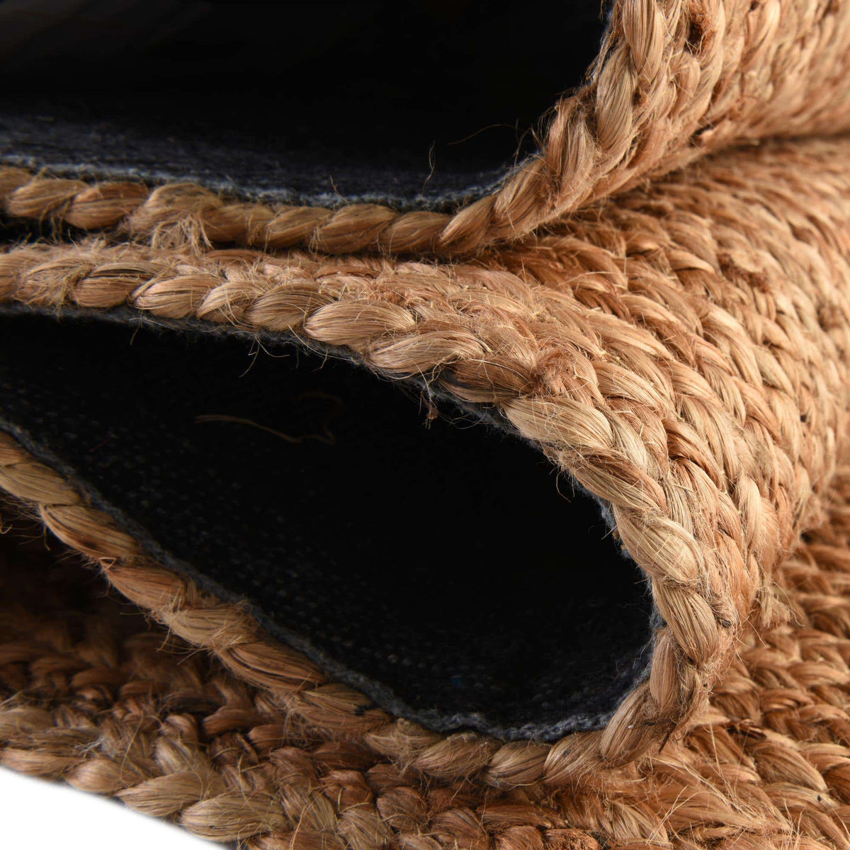 Läufer Handgeflochten Teppich Braided Jute Luxe in Natürlich von Hadorn™ - Lifestyle Image