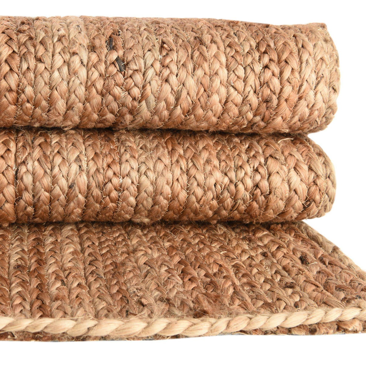 Läufer Handgeflochten Teppich Braided Jute Luxe in Natürlich von Hadorn™ - Lifestyle Image