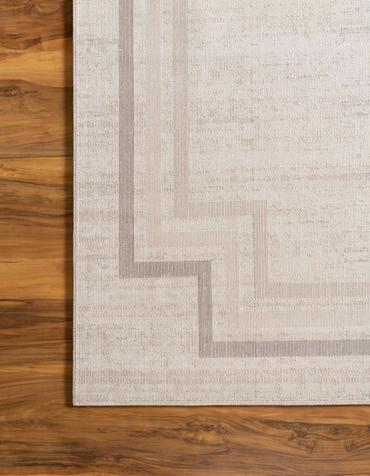 Quadratisch Teppich Oasis in Braun von Hadorn™ - Lifestyle Image