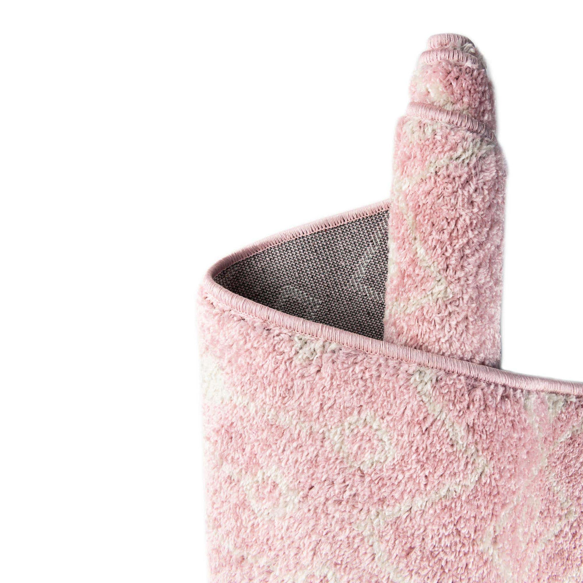 Rechteck Teppich Moroccan Trellis in Rosa von Hadorn™ - Lifestyle Image