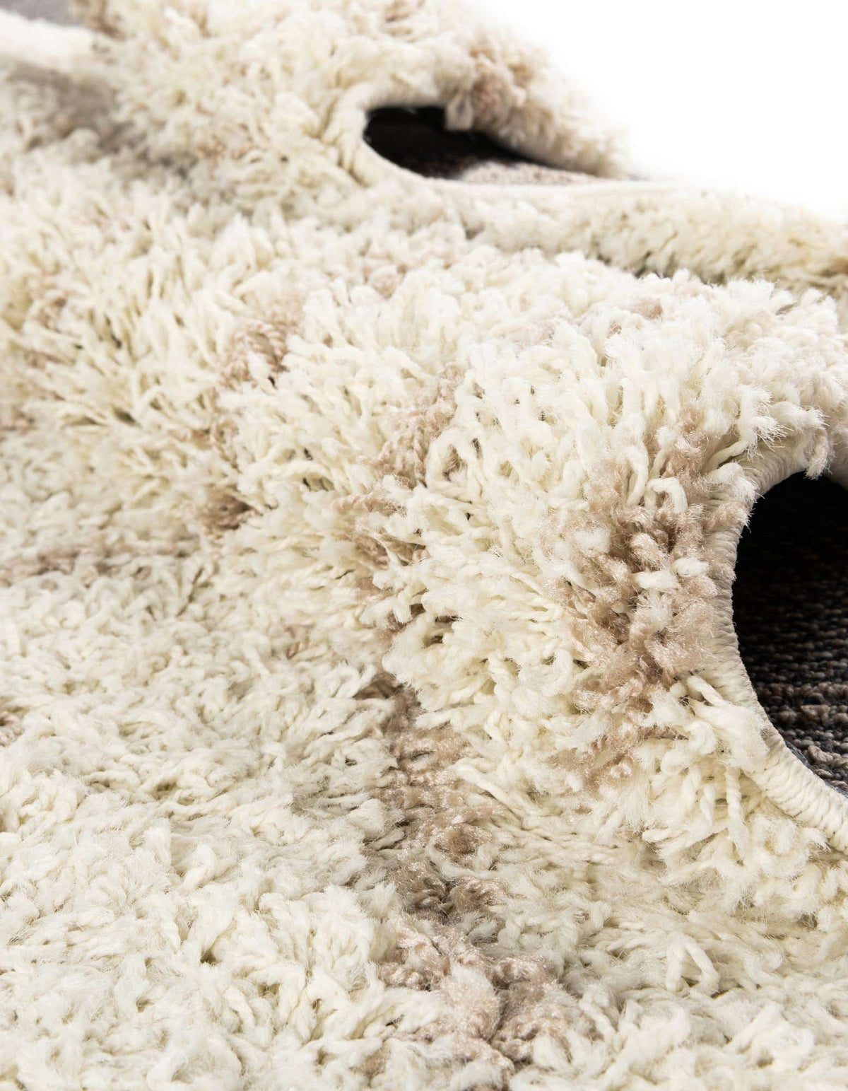 Rechteck Hochflorteppich Trellis Shag in Beige von Hadorn™ - Lifestyle Image