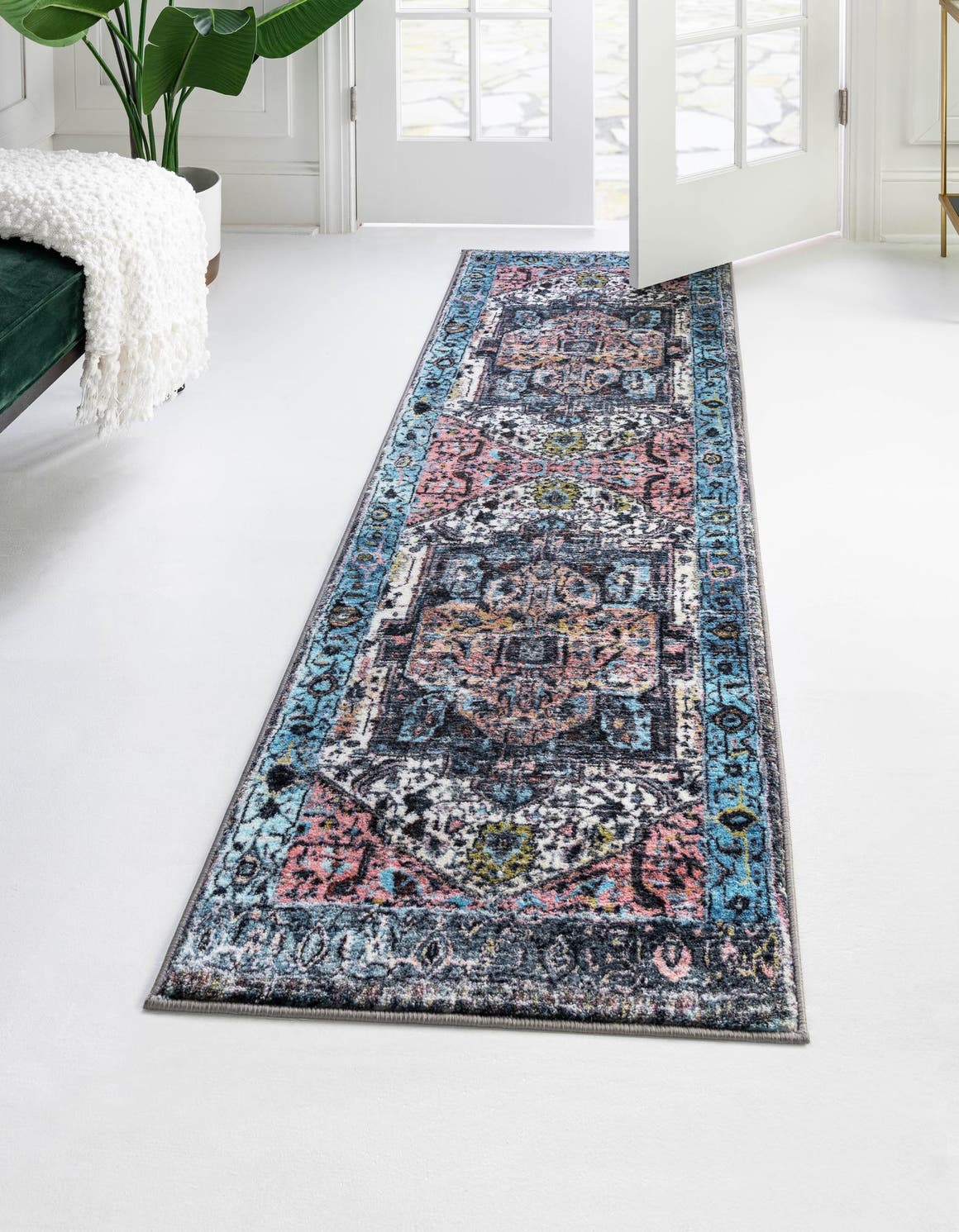 Läufer Teppich Medina in Powder Blau von Hadorn™ - Lifestyle Image