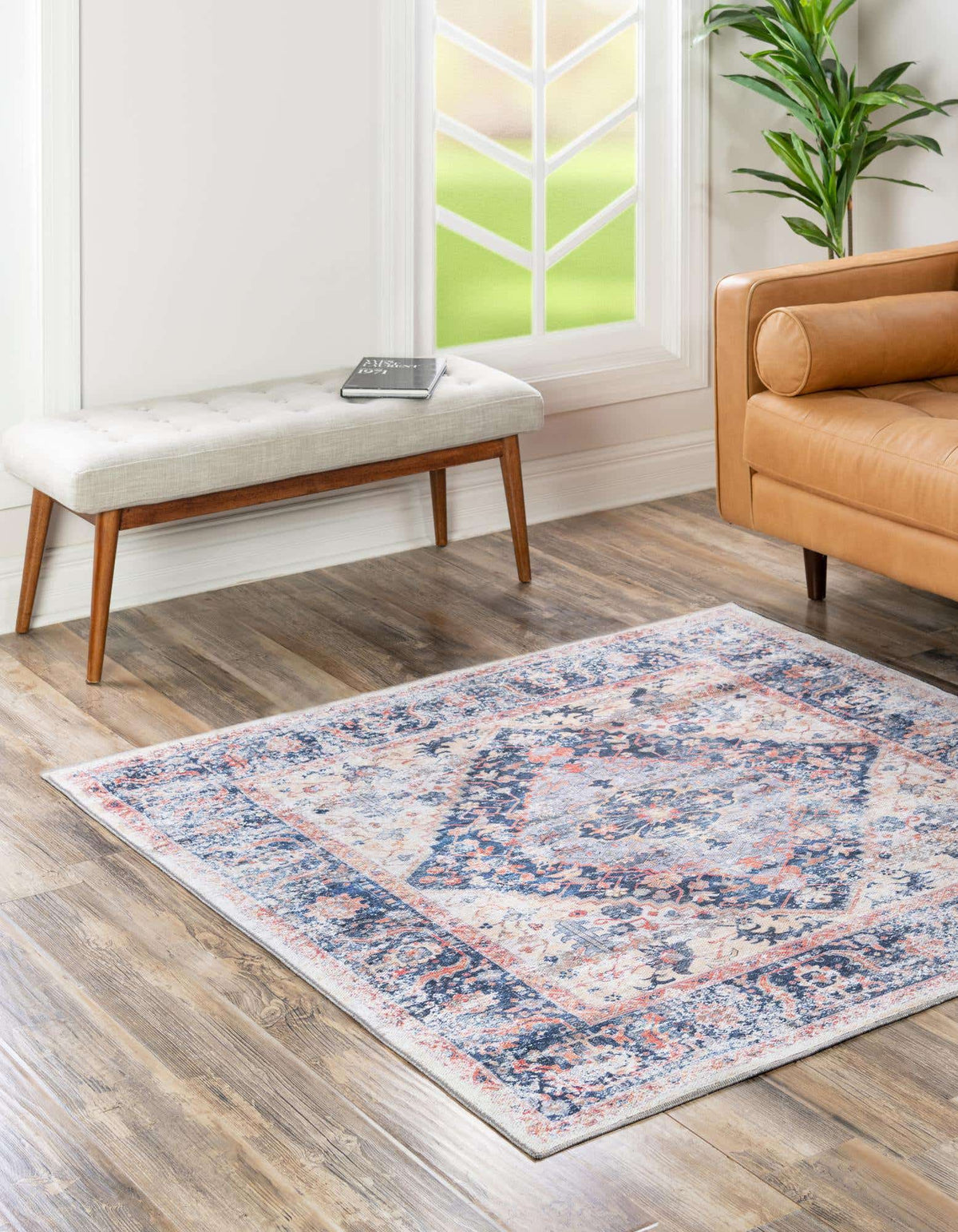 Quadratisch Teppich Yara in Marineblau von Hadorn™ - Lifestyle Image