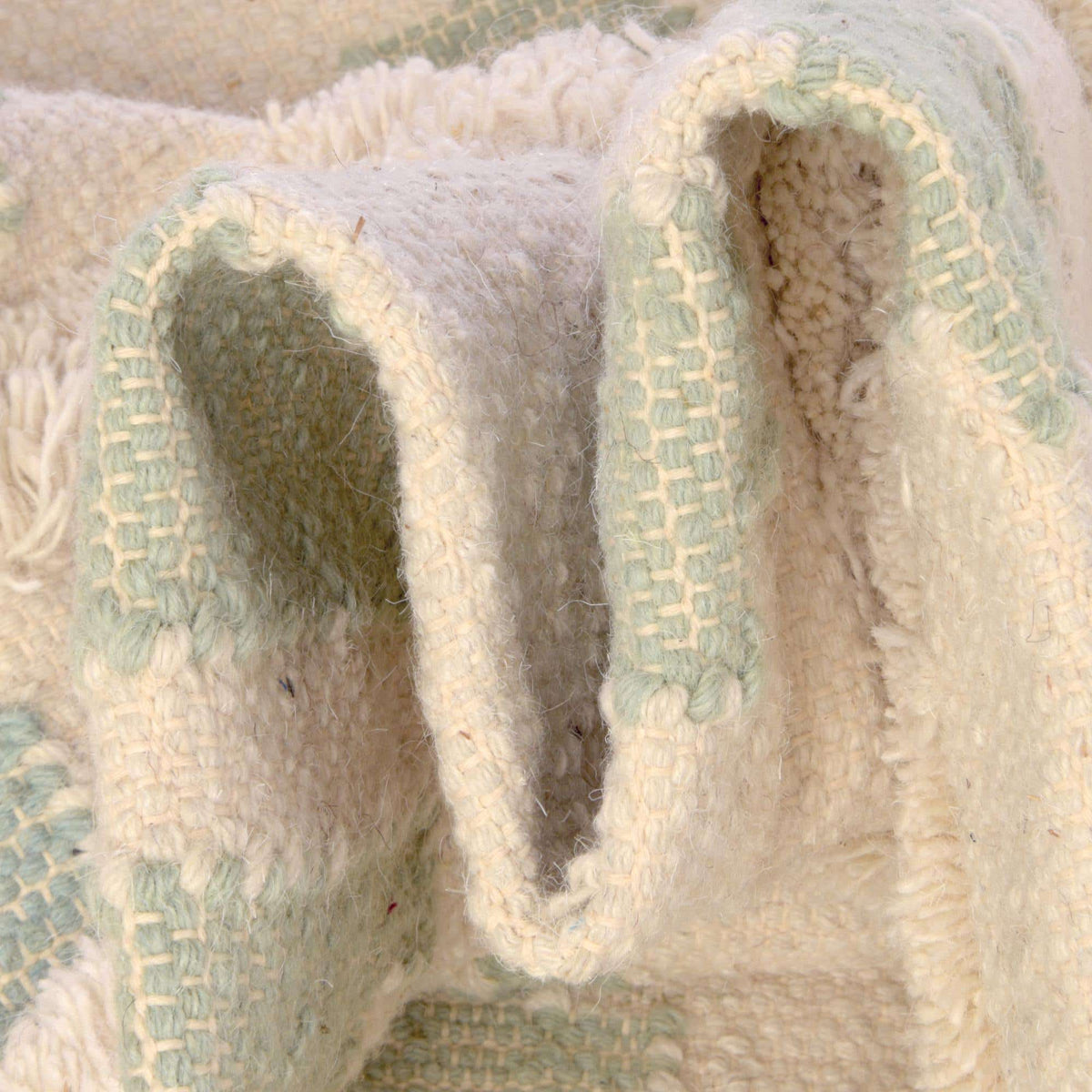 Läufer Handgeflochten Teppich Arizona in Aquamarin von Hadorn™ - Lifestyle Image