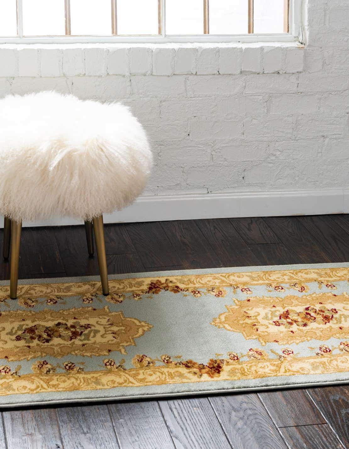 Läufer Teppich Classic Aubusson in Hellblau von Hadorn™ - Lifestyle Image