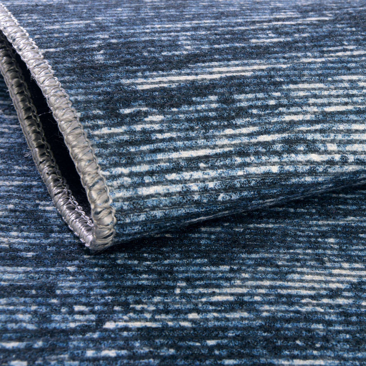 Rund Teppich Asha in Blau von Hadorn™ - Lifestyle Image
