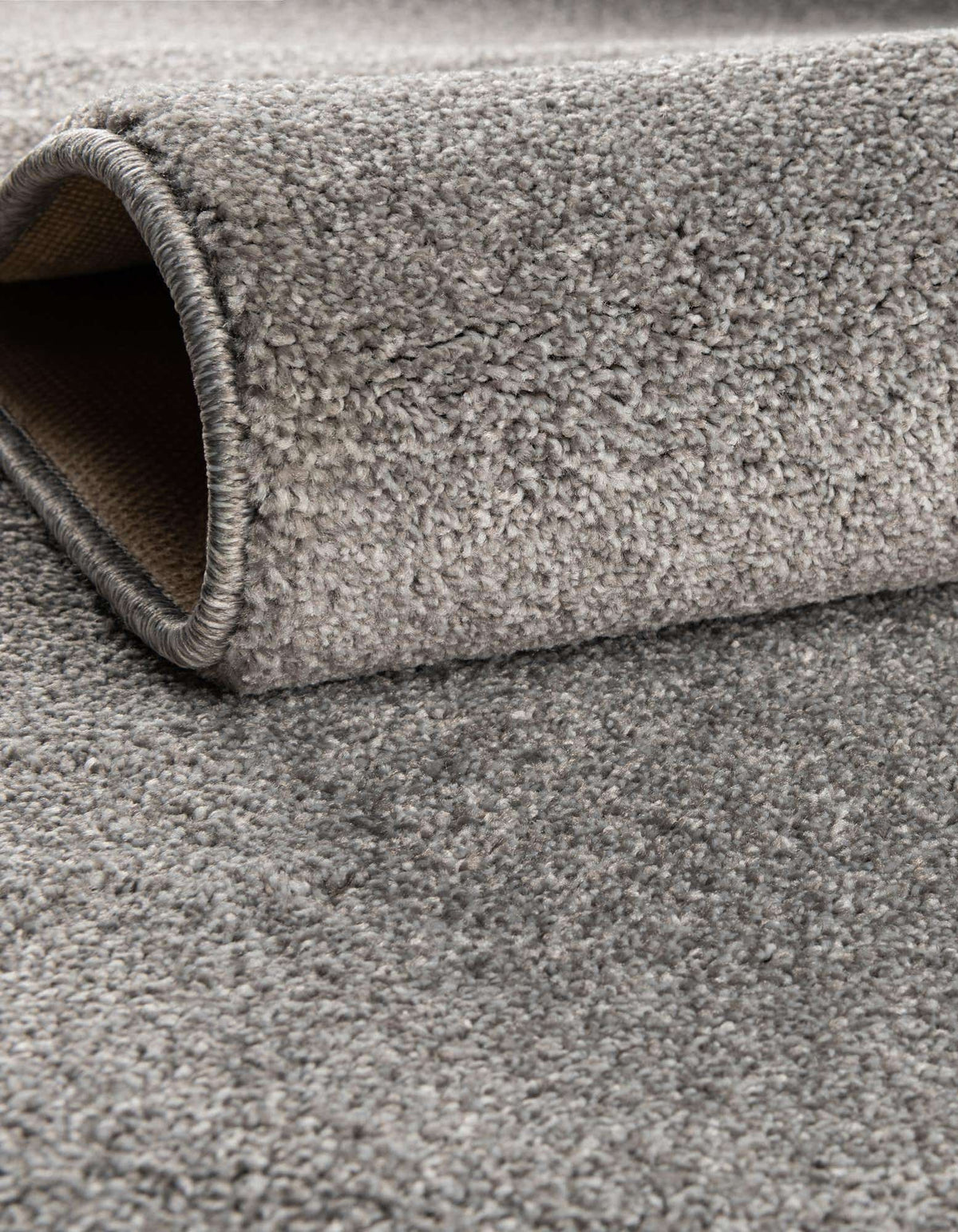 Rechteck Teppich Everyday Solid in Grau von Hadorn™ - Lifestyle Image
