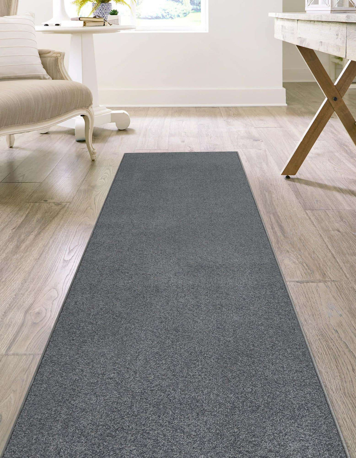 Läufer Teppich Everyday Solid in Stom Grau von Hadorn™ - Lifestyle Image
