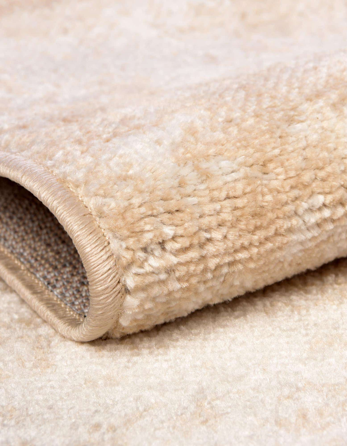Läufer Teppich Aurora in Sand von Hadorn™ - Lifestyle Image