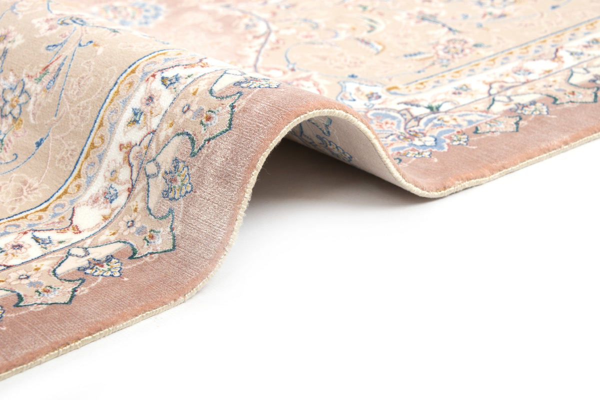 Rechteck Teppich Ghom Design in Hellbraun von Hadorn™ - Lifestyle Image
