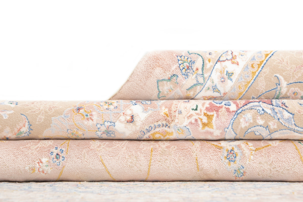 Rechteck Teppich Ghom Design in Hellbraun von Hadorn™ - Lifestyle Image