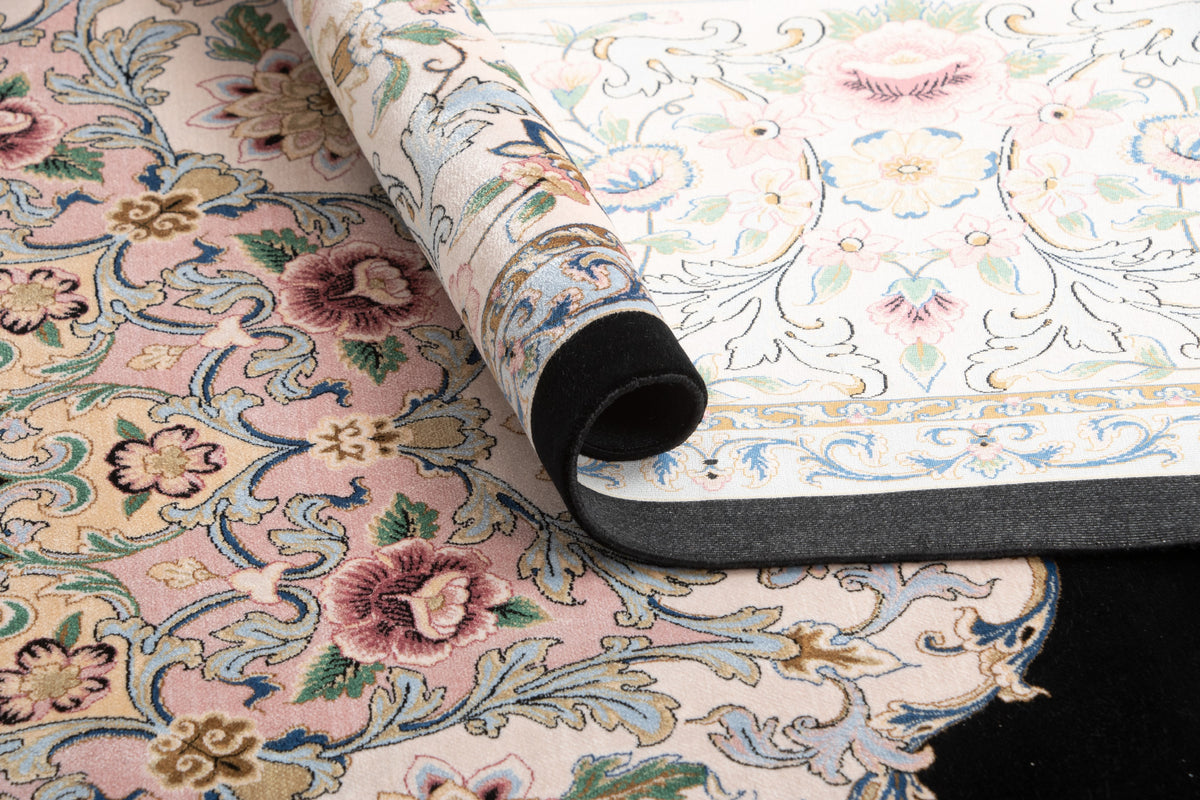 Rechteck Teppich Ghom Design in Braun von Hadorn™ - Lifestyle Image