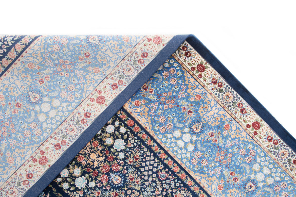 Rechteck Teppich Ghom Design in Dunkelblau von Hadorn™ - Lifestyle Image